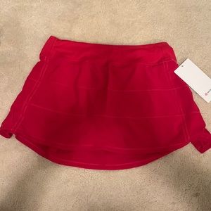 Lulu lemon NWT red pace rival skirt